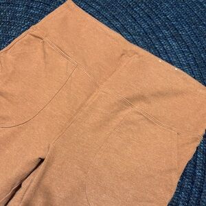 SONOMA TAN FLARE LEGGINGS 🤠